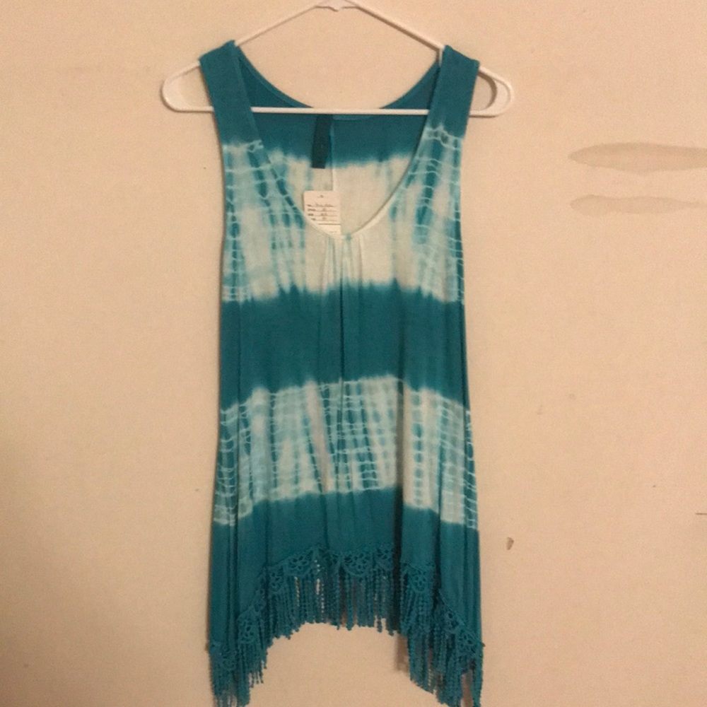 NWT Olivia lady’s top